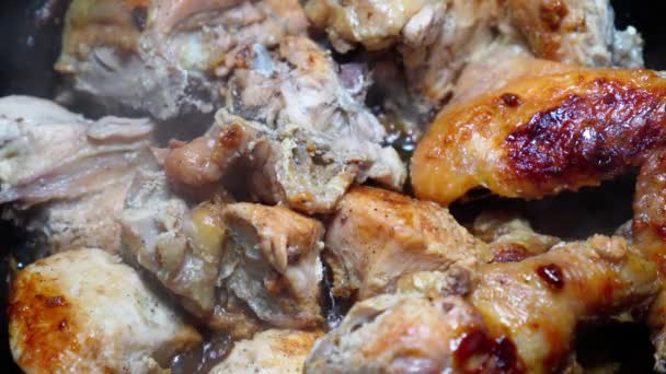 Cocinar Una Deliciosa Carne Asada Con Una Corteza Marrón Dorado — Vídeos de Stock