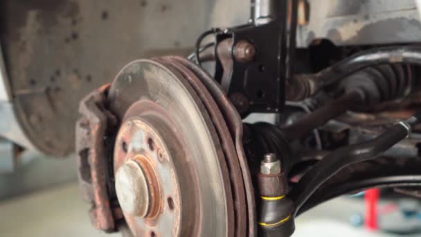 刹车盘的车 汽车维修服务 制动机构的修理 — 图库视频影像