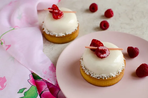 Contemporary Coconut Mini Mousse Tarts Decorated Fresh Raspberries Light Background — Stock Photo, Image