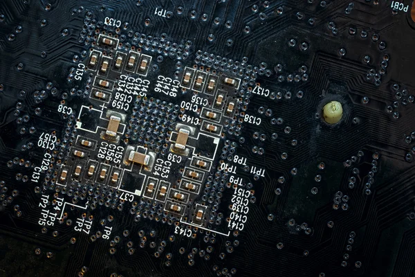 Black electronic circuit mother board pattern background — ストック写真