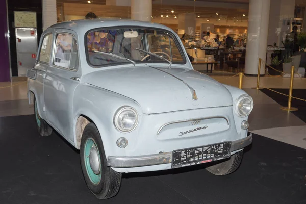 Moskau, russland - 02. april 2017: zaz-965 zaporozhets kosaken minicar, sowjetische union 1960.. — Stockfoto