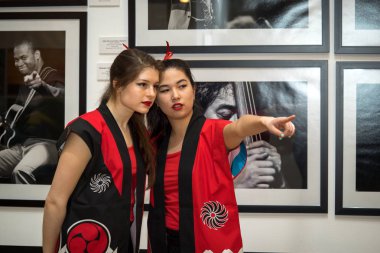 Moscow, Rusya Federasyonu - 21 Nisan 2017: Taiko davulcular kızlar 