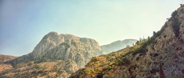 Kotor, Karadağ dağların panoramik görünümü. Yaz güneşli gün.