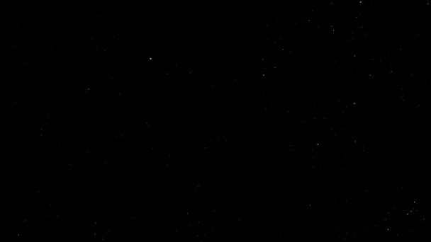 Estrellas y constelaciones parpadeantes, moviendo la animación hacia las estrellas sobre un fondo negro, listo para superposición, perfecto para el cine, composición digital, cartografía de proyección . — Vídeo de stock