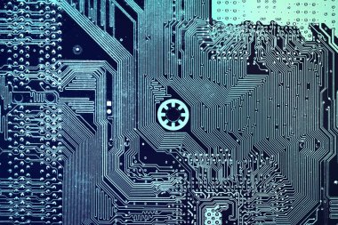 Koyu arka plan bilgisayar ana şirketin bu site tasarımı için silueti. Devre kartı. Elektronik bilgisayar donanım teknolojisi. Anakart dijital çip.