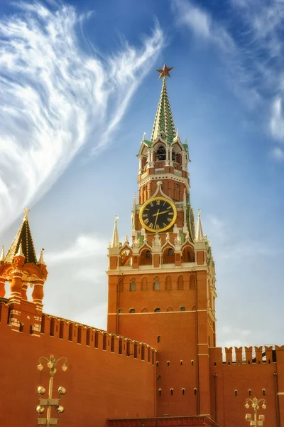 Célèbre Tour Spasskaya Kremlin Moscou Russie Tour Spasskaya Sur Fond — Photo