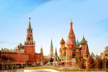 Kırmızı kare Moskova, Rusya Moskova Kremlin ve St Basil Katedrali.