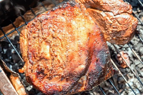 Big Tasty Piece Smoldering Pork Smokehouse Grill Chips Coal Close — Stock Photo, Image