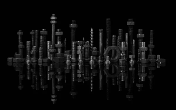 各种螺丝 螺母和螺钉 与城市景观天际线相似 黑色和白色 有反射 — 图库照片