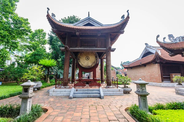El Templo de la Literatura en Hanoi, Vietnam — Foto de Stock