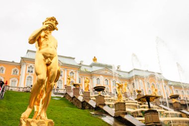 Grand Peterhof Palace, Grand Cascade ve Samson çeşme. Peterhof Palace Unesco Dünya Mirası listesinde yer. Saint Petersburg