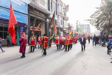 Her yıl, 1 ay ay 4 gün Dong Ky Köyü fişek Festivali 30 Ocak 2017 üzerinde tutar