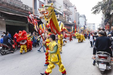 Her yıl, 1 ay ay 4 gün Dong Ky Köyü fişek Festivali 30 Ocak 2017 üzerinde tutar