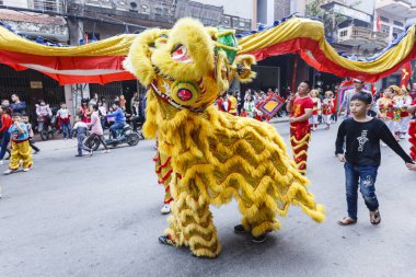 Her yıl, 1 ay ay 4 gün Dong Ky Köyü fişek Festivali 30 Ocak 2017 üzerinde tutar