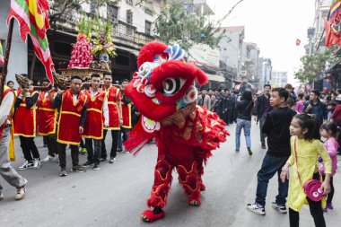 Her yıl, 1 ay ay 4 gün Dong Ky Köyü fişek Festivali 30 Ocak 2017 üzerinde tutar