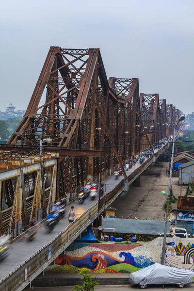 Hanoi, Vietnam uzun bien Köprüsü