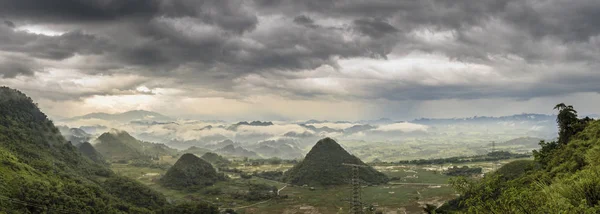 Mielőtt lokális storm, Vietnam — Stock Fotó