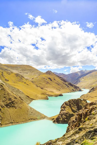 Lake with blue sky — Stock Photo, Image