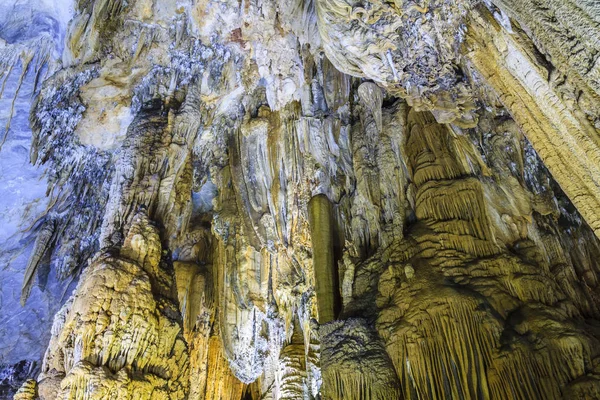 I Paradise grottan på Phong Nha-Ke Bang — Stockfoto