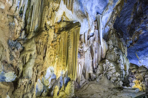 Phong Nha Ke Bang cennet mağarada