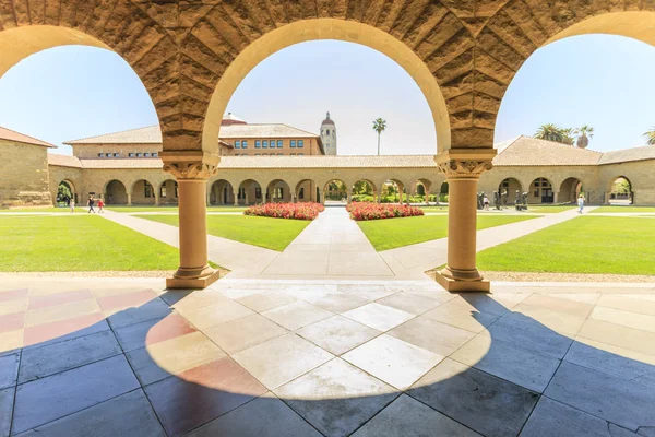 Universidad de Stanford en Paolo Alto —  Fotos de Stock