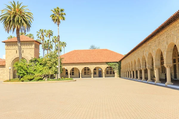 Stanford University in Paolo Alto Rechtenvrije Stockfoto's