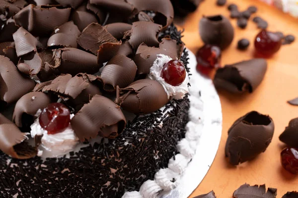 Gâteau Forêt Noire Chocolat Râpé Garniture Cerise — Photo