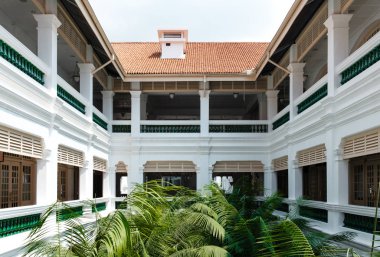 Singapur-09 Kasım 2019: Singapur piyangoları alışveriş salonu avlusu gündüz görüşü