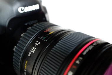 Hegang şehri, Çin-15 Şubat 2018: Canon eos 5d işaret 3, 24-105mm lens ekran