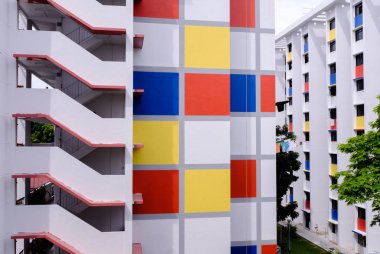 Singapur-04 Ocak 2017: Renkli Singapur Hdb konut cephe manzaralı
