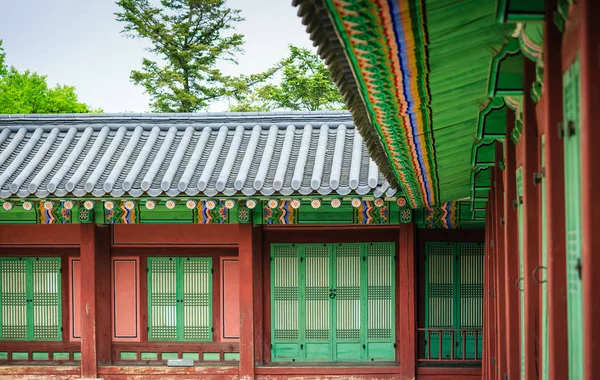 Λεπτομέρεια ημέρας Άποψη του παλιού παλατιού της Σεούλ Gyeongbokgung — Φωτογραφία Αρχείου