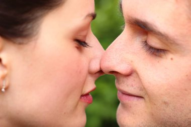 çocuklar tutkuyla izlemeye bayılıyorum