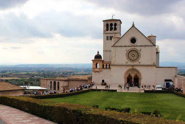 Katedrála v Assisi v Itálii — Stock fotografie