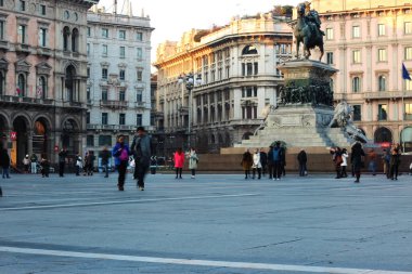 Milano duomo Meydanı üzerinde gündoğumu