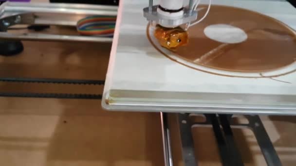 3D принтер работает с нитью конопли — стоковое видео