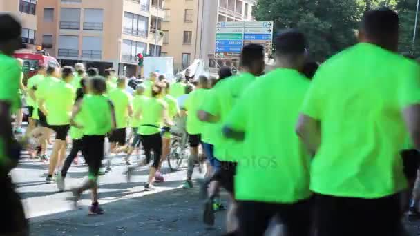 14.05.2017 Florence (İtalya) Deejay on Firenze maraton — Stok video