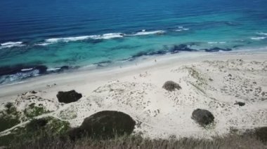 insanlar plajda - hava sinema görünümünü futbol oynamak