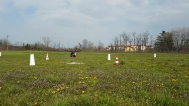 uçak kalkış bir eğitim uçuş alanı