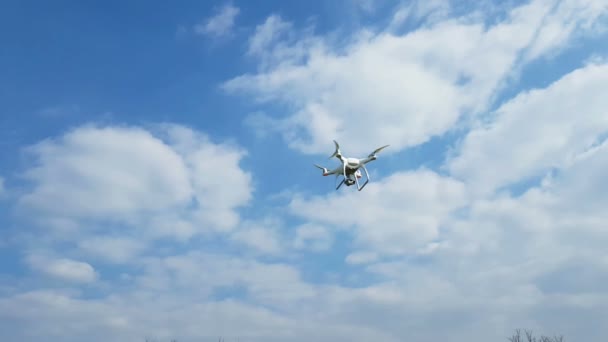 Drone Flight Blue Sky Background — Stock Video