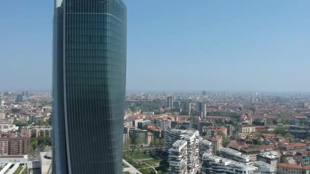 Milan Skyskrapor Filmiska Flygfoto Skott Från Drone City Life Distriktet — Stockvideo