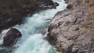 dağ dere 4 k uçağı hava görünümünden