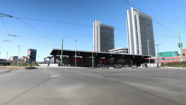 2020 Milão Itália Milan Hyperlapse Shot Fron Garibaldi Train Station — Vídeo de Stock