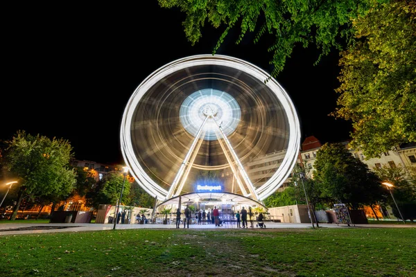 匈牙利布达佩斯 2019年10月1日 布达佩斯眼 摩天轮 在Erzsebet广场 夜城灯火通明的摩天轮 布达佩斯之眼 — 图库照片