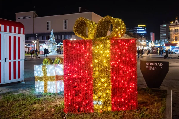 Novi Sad Serbie Novembre 2019 Cadeaux Noël Boîte Rouge Blanche — Photo