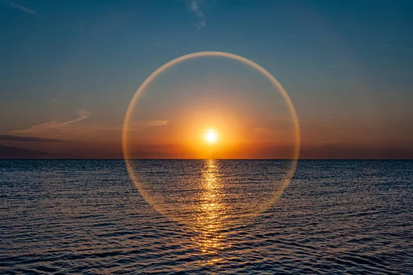 Zonsondergang Zee Met Een Cirkeleffect — Stockfoto