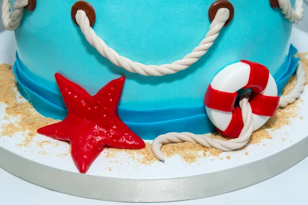Tarta Cumpleaños Con Estrellas Mar Rojas Cinturón Salvavidas — Foto de Stock
