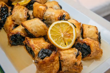 Islak turta - erikli hamur işi