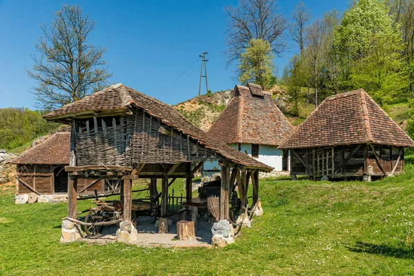 Старий Сербський Традиційний Будинок Покинуті Будинки Сербії Використовувалися Людьми Щоб — стокове фото