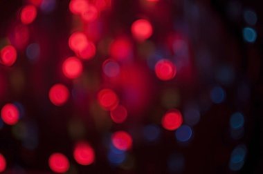 Mavi ve mor ve kırmızı ile güzel bulanık bokeh arka plan