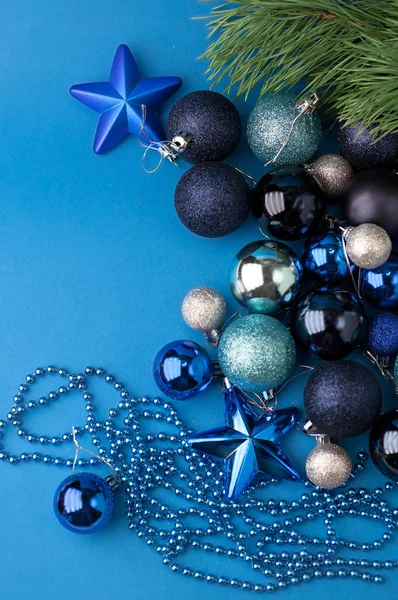 Christmas  festive blue background, on which lies a lot of diff — Stock Photo, Image